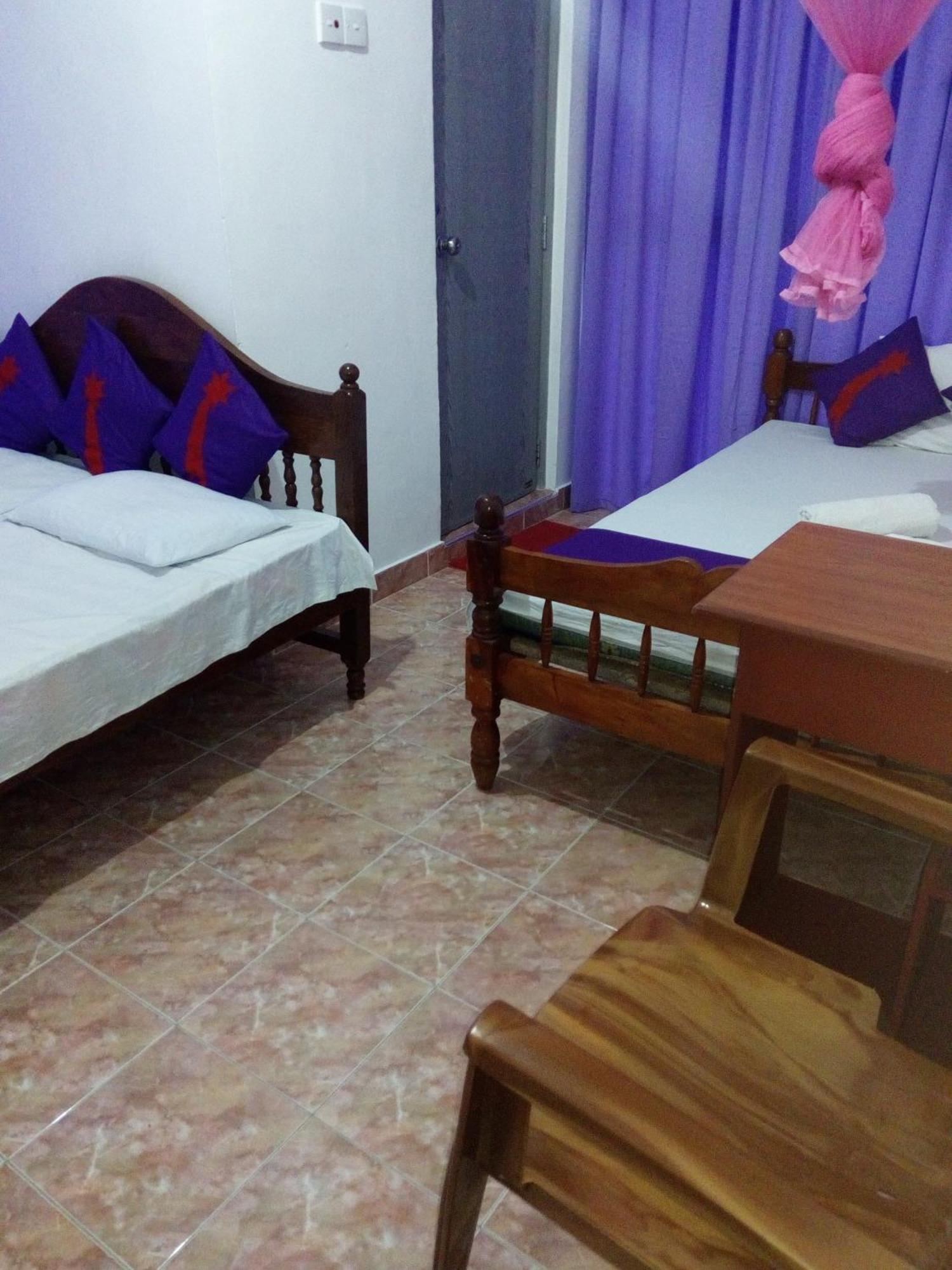 Evening Star Guest Inn Kandy Room photo